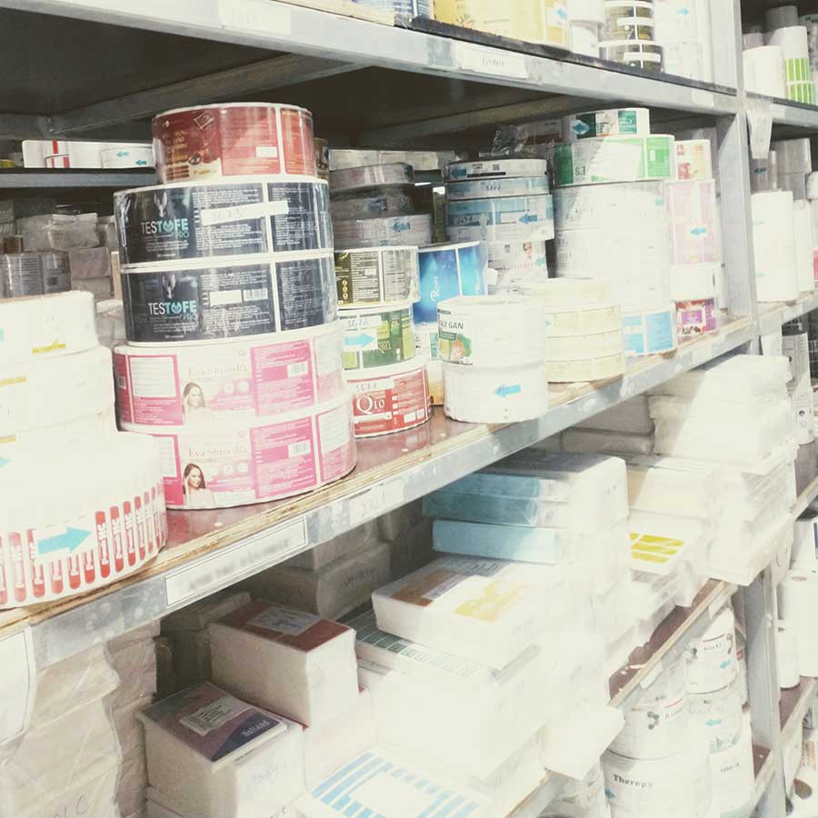 Lựa chọn chất liệu tem nhãn phù hợp 3 Chất liệu tem nhãn Decal tem nhãn